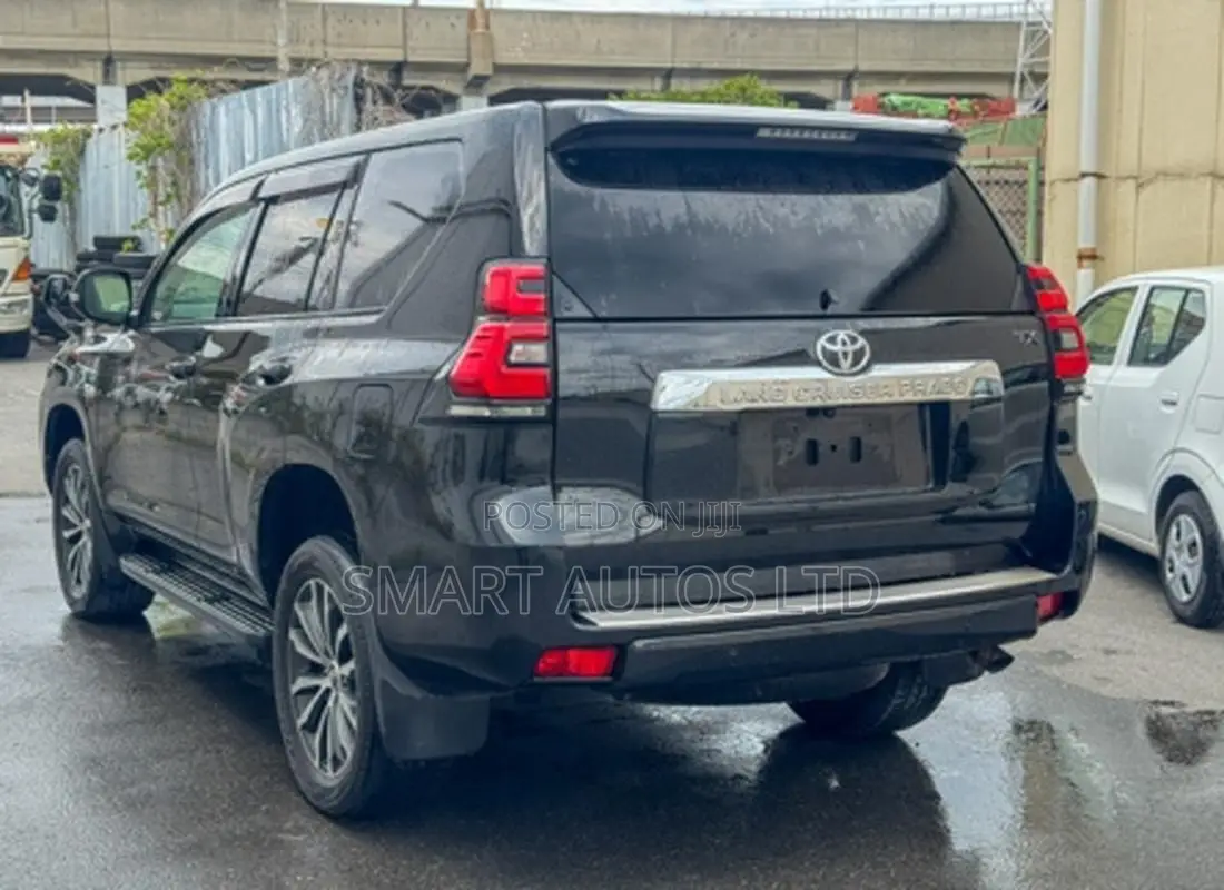 Toyota Land Cruiser Prado 2.8 2019 Matt Black