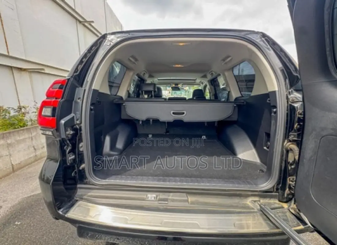 Toyota Land Cruiser Prado 2.8 2019 Matt Black