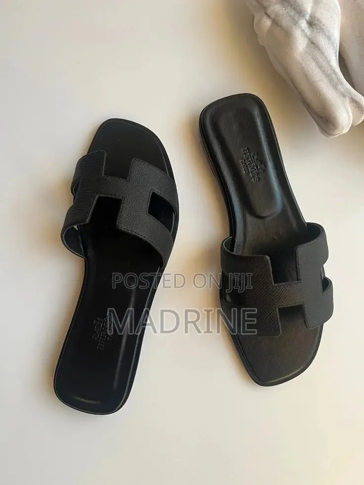 Hermes Balck Women Slip on Sandals