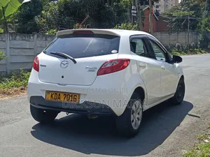 Mazda Demio 2013 Pearl