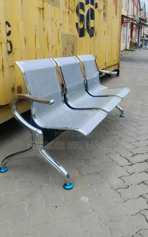 Link Waiting Bench