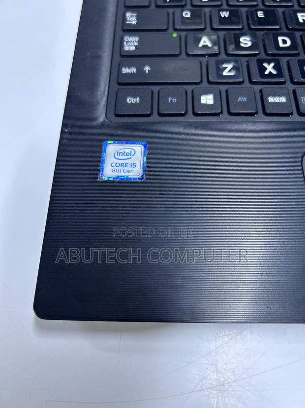 Laptop Toshiba Satellite S70 4GB Intel Core i5 SSD 256GB - thumbnail 3