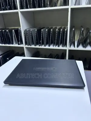 Laptop Toshiba Satellite S70 4GB Intel Core i5 SSD 256GB