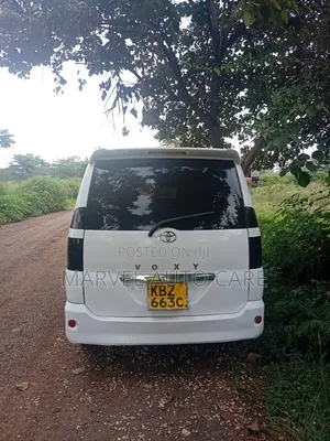 Toyota Noah 2008 White