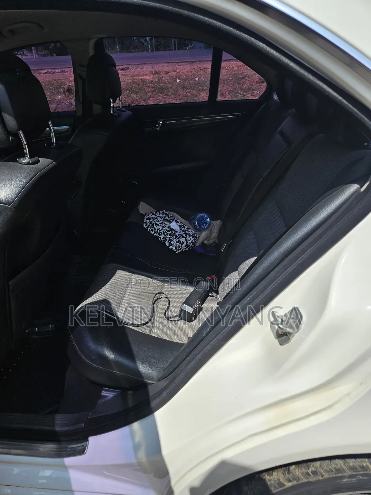 Mercedes-Benz C200 2011 White