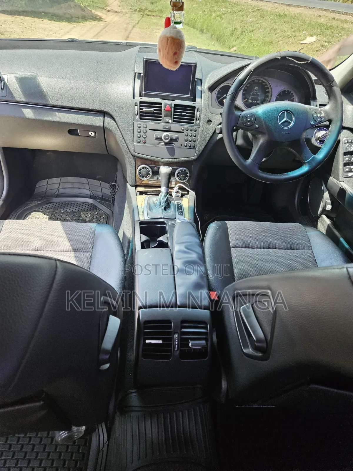 Mercedes-Benz C200 2011 White