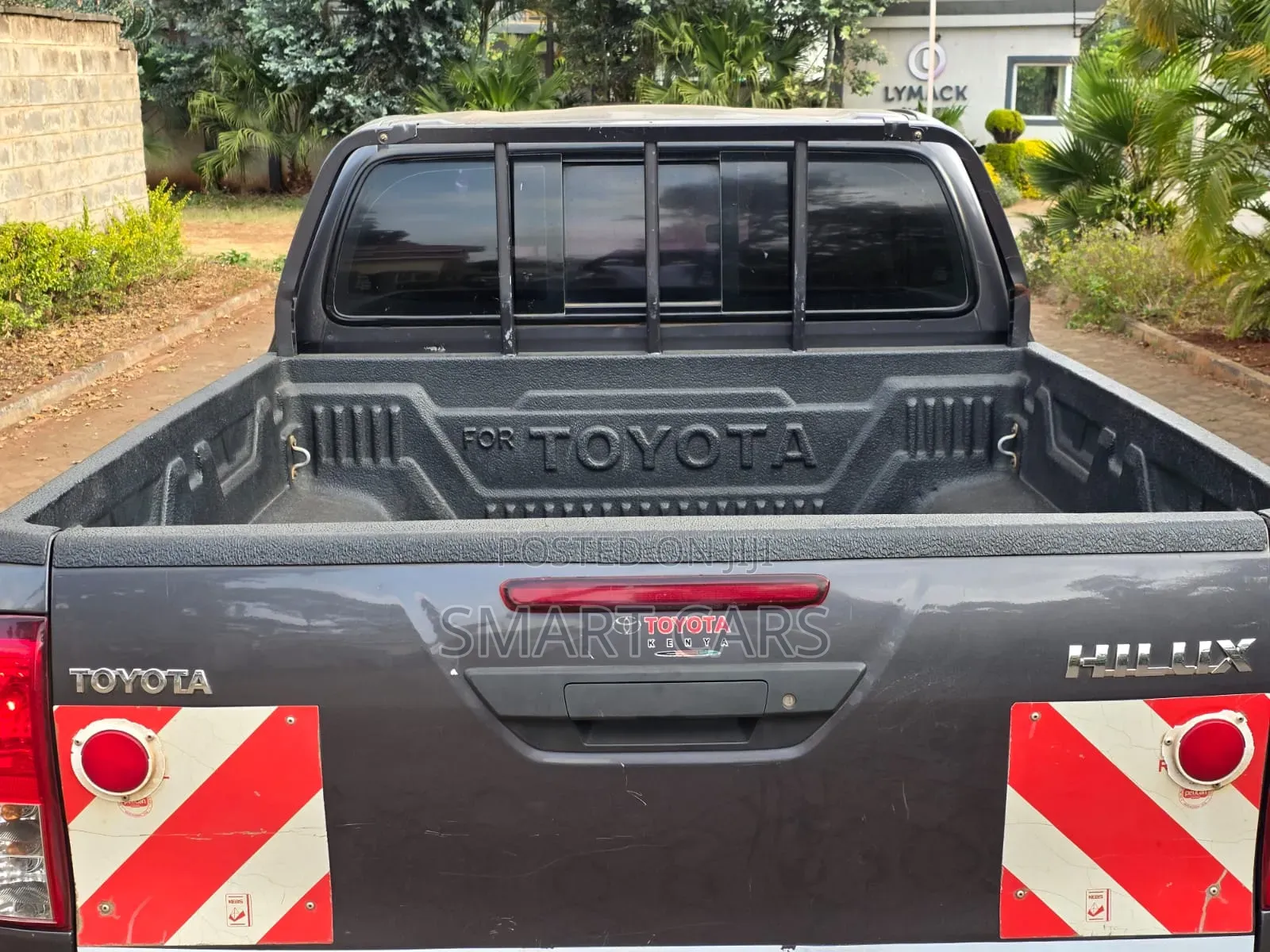 Toyota Hilux 2016 Blue