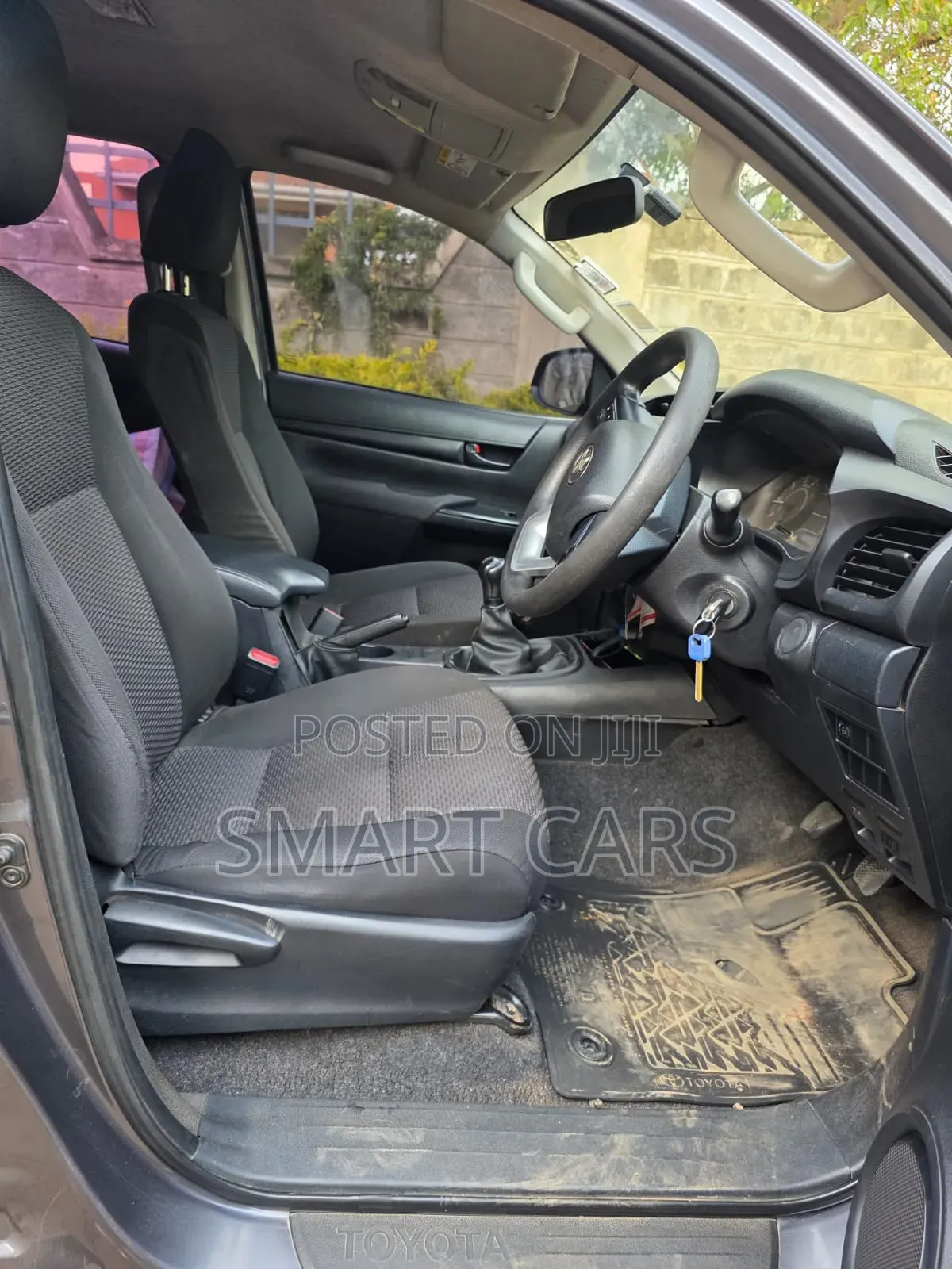 Toyota Hilux 2016 Blue