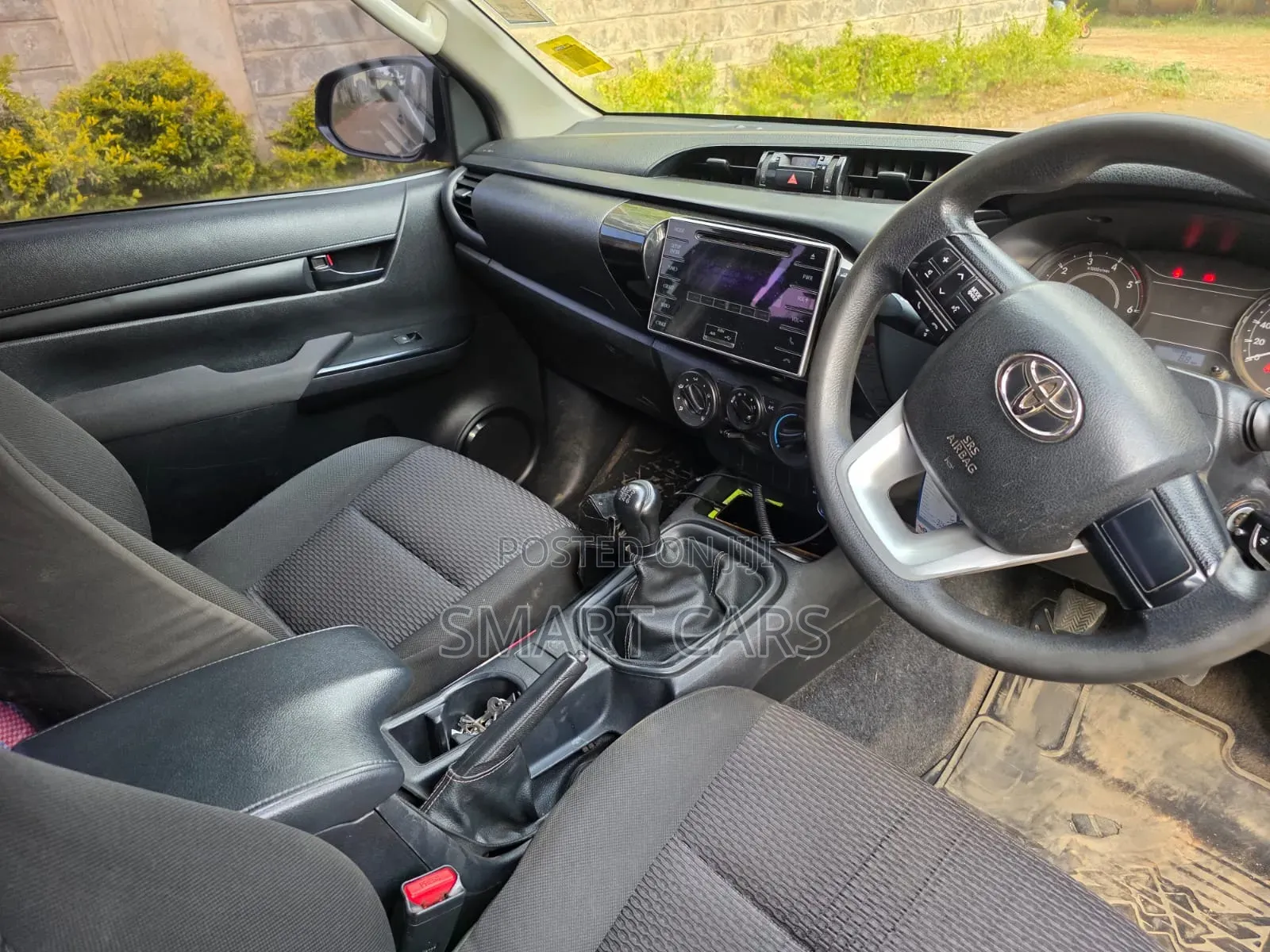 Toyota Hilux 2016 Blue