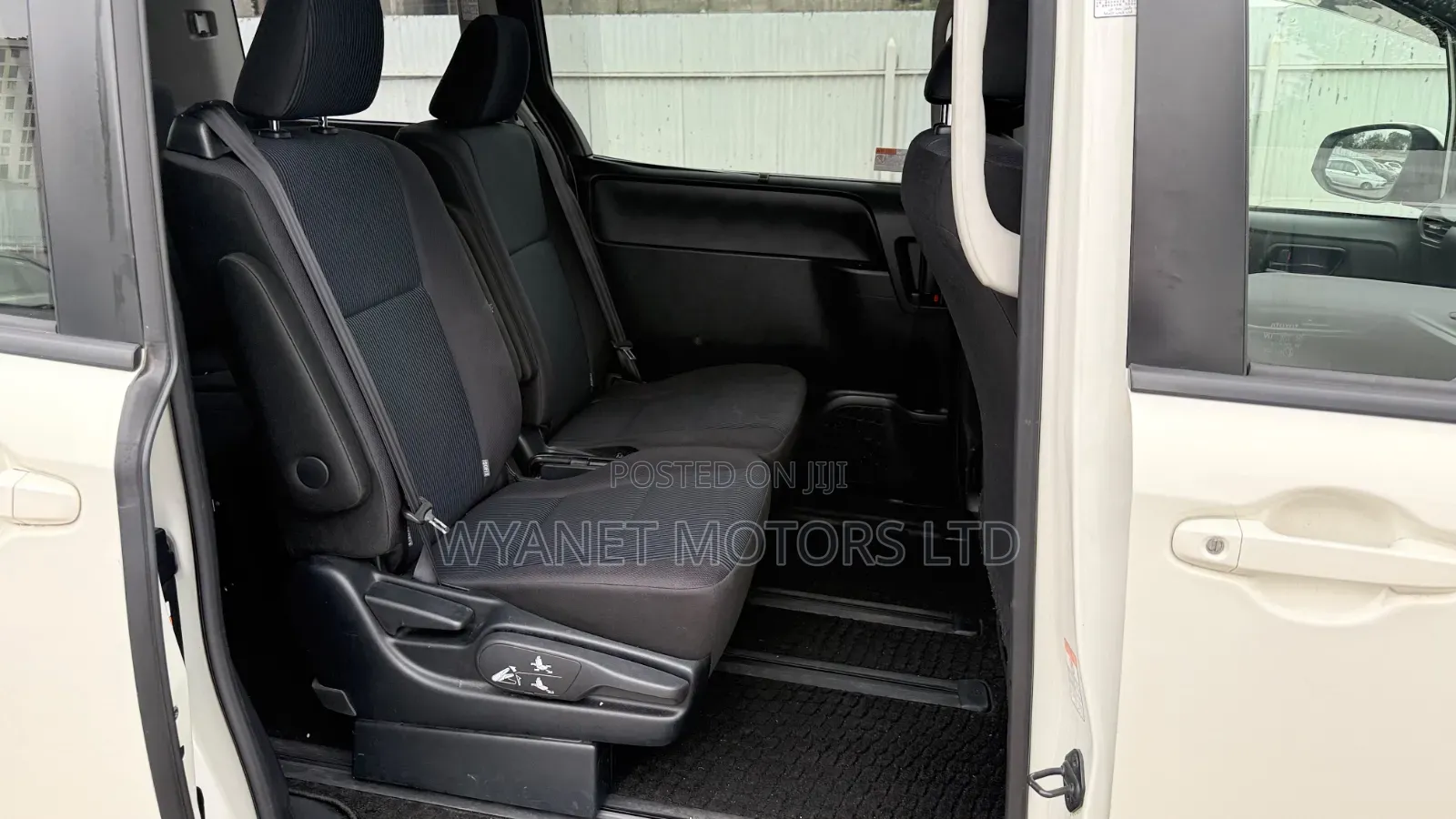 Toyota Noah 2019 White
