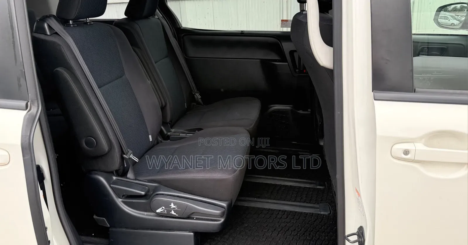 Toyota Noah 2019 White