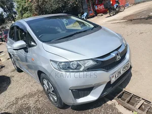Honda Fit 2017 Silver