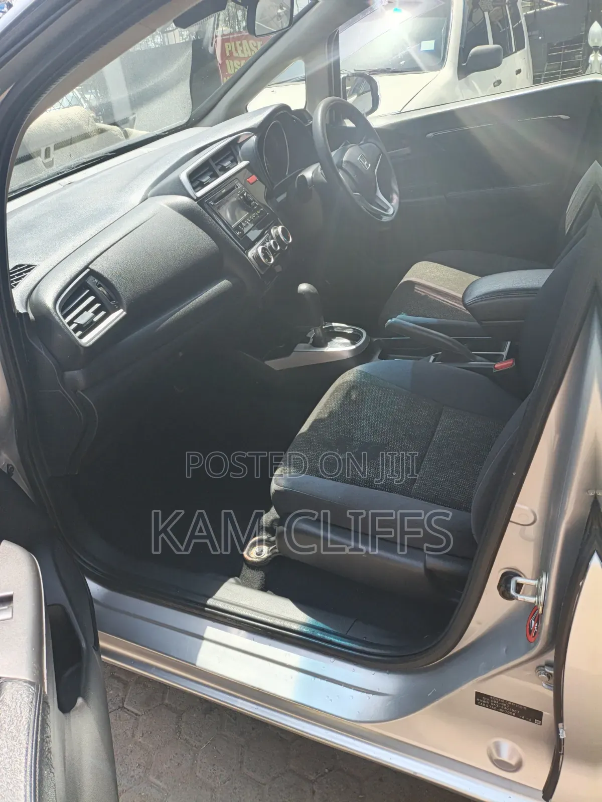 Honda Fit 2017 Silver