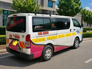 Toyota HiAce 2017 White