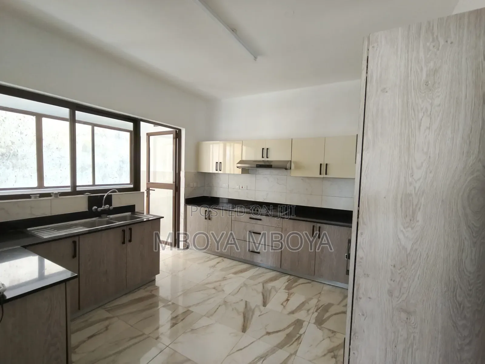3bdrm Apartment in Parklands for rent