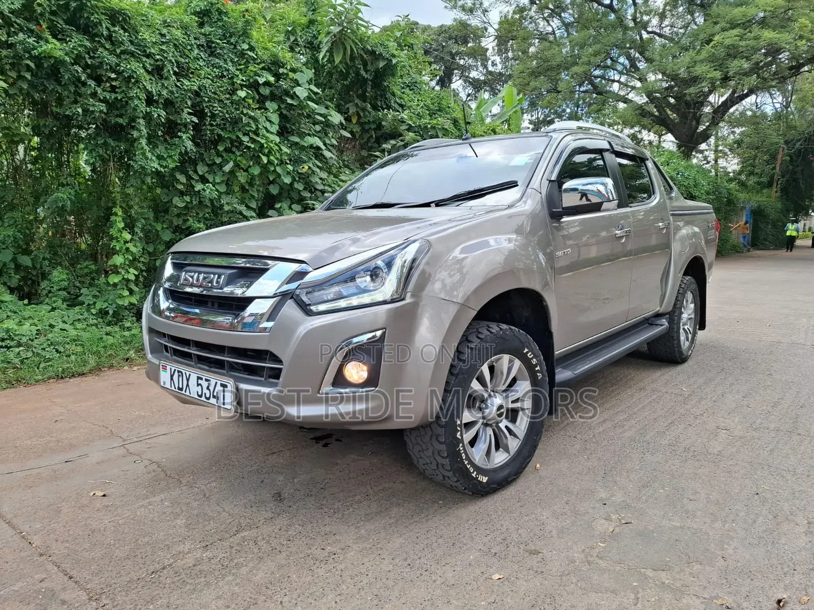 Isuzu D-MAX 2021 Silver