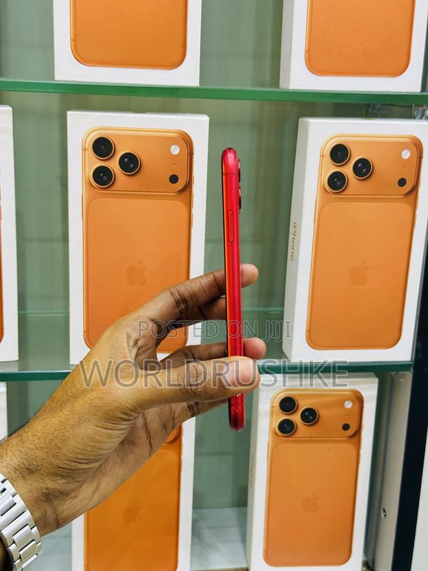 Apple iPhone 11 64 GB Red - thumbnail 2