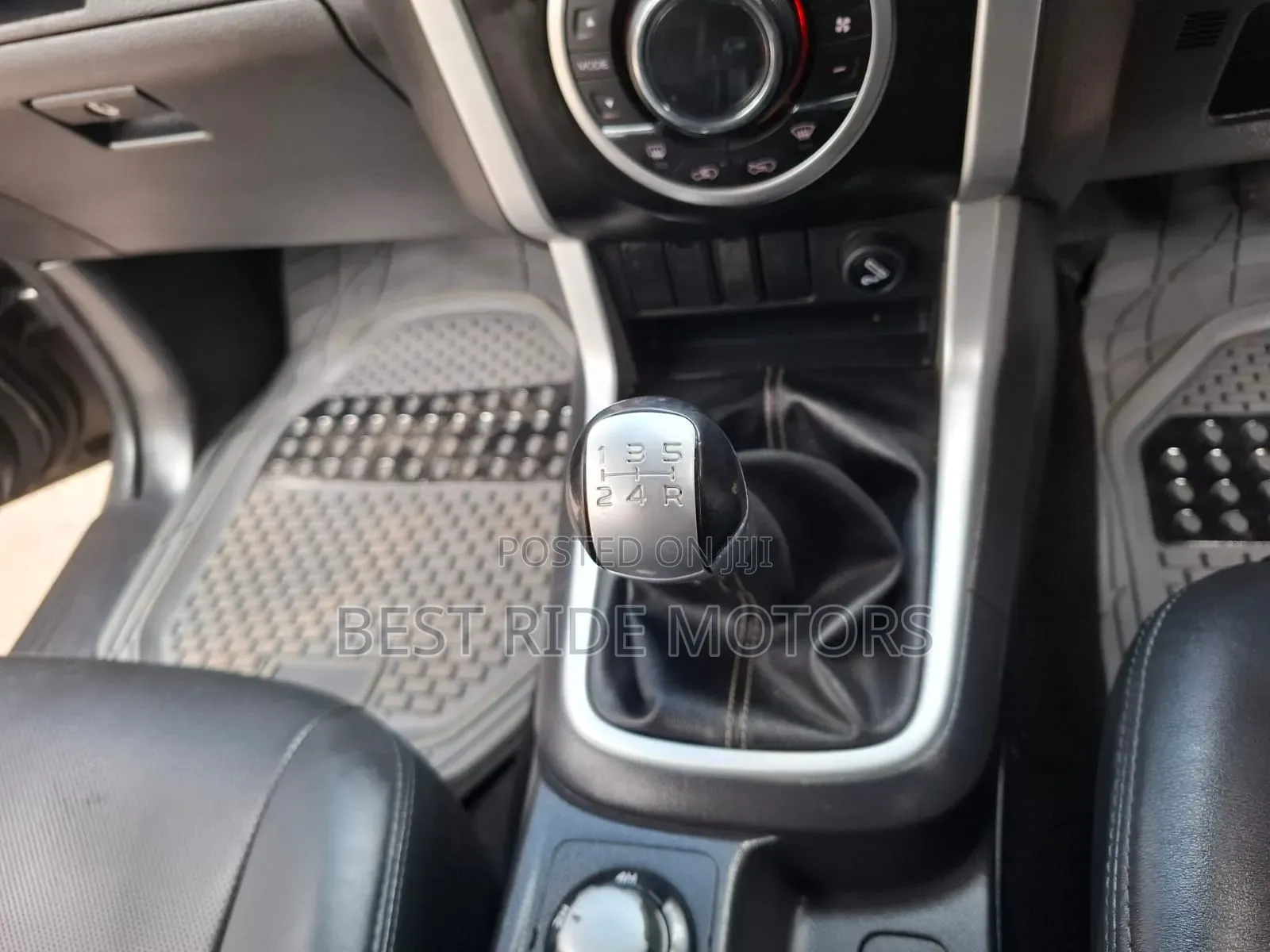 Isuzu D-MAX 2021 Silver