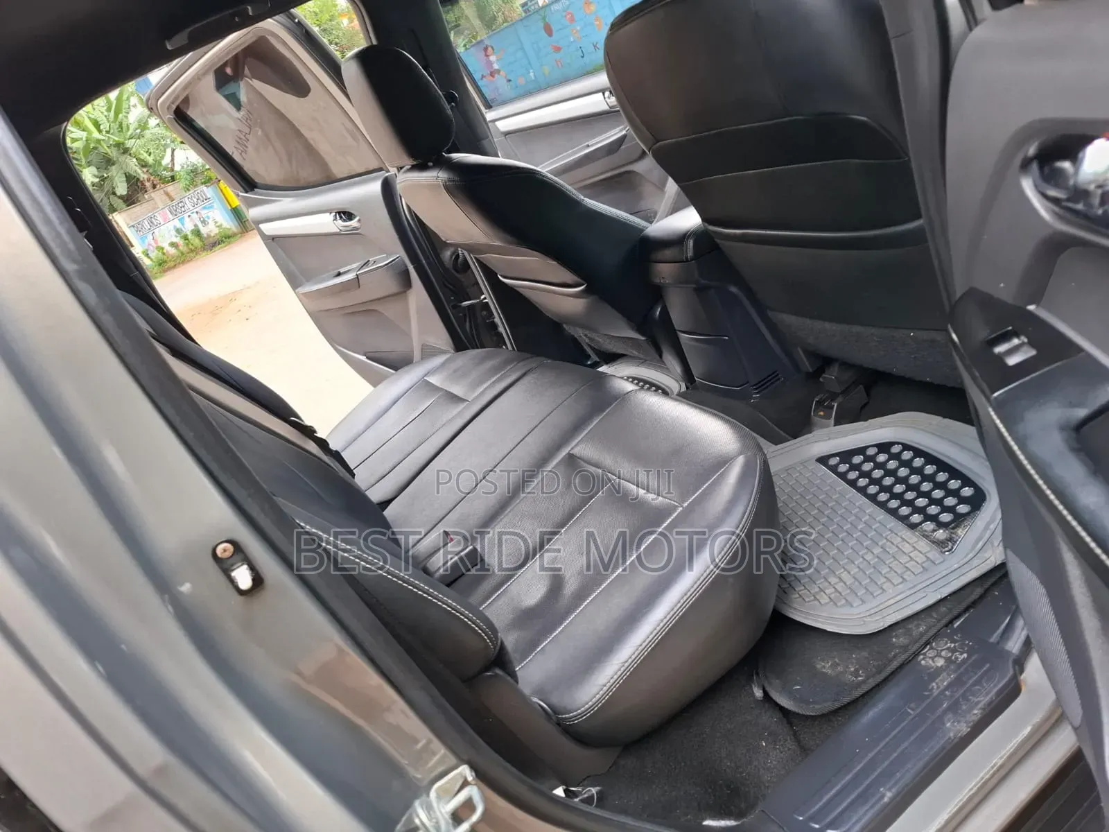 Isuzu D-MAX 2021 Silver