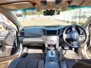 Subaru Legacy 2012 White
