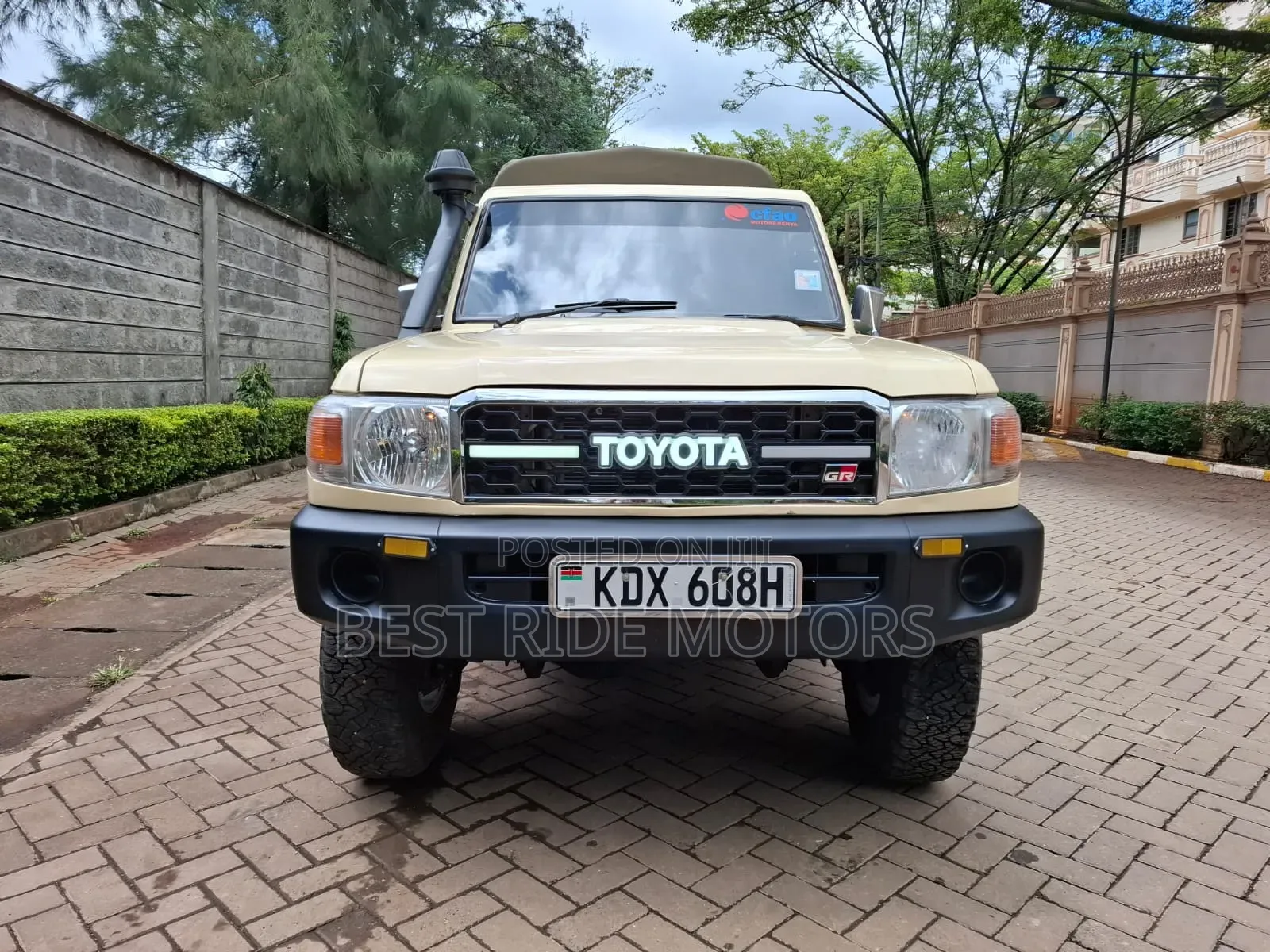 Toyota Land Cruiser 2003 Beige