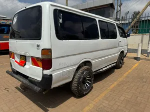 Toyota HiAce 1999 White