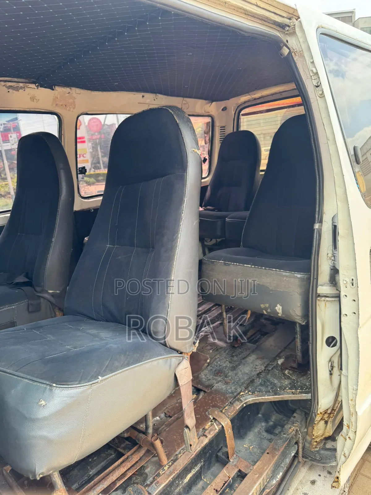 Toyota HiAce 1999 White