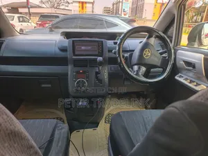 Toyota Noah 2012 Gray