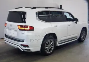 Toyota Land Cruiser 3.5 Petrol 4WD 2022 White