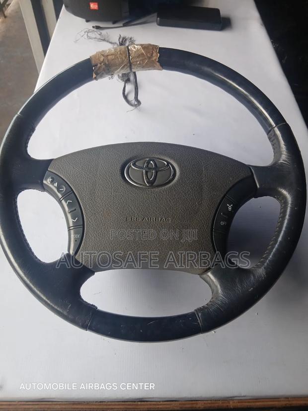 Fortuner/Townace Steering Wheel - thumbnail 2