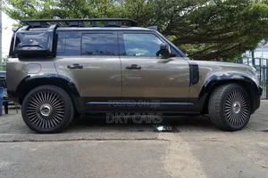 Land Rover Defender 2023 Gray