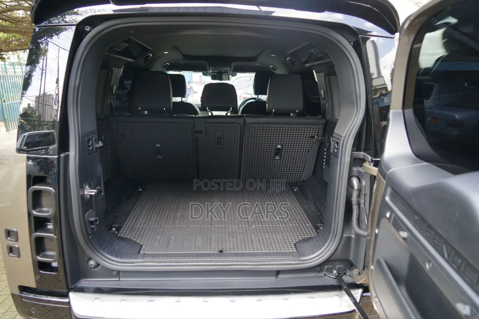 Land Rover Defender 2023 Gray
