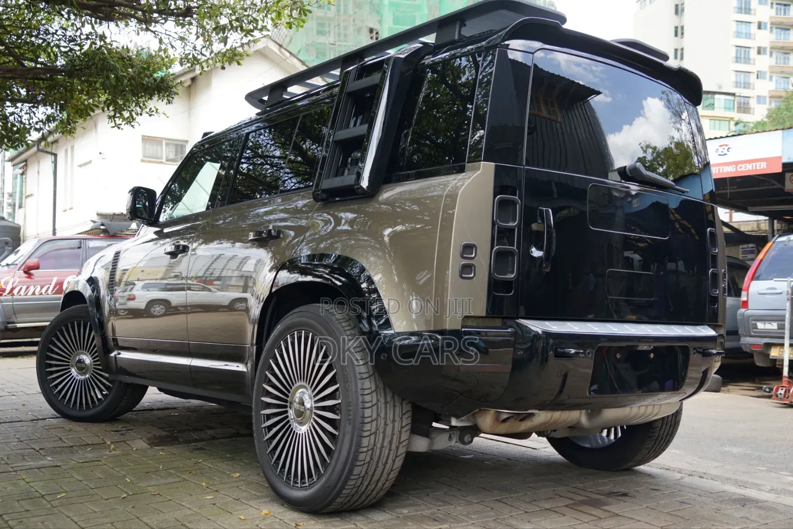 Land Rover Defender 2023 Gray