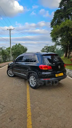 Volkswagen Tiguan SE 2013 Black