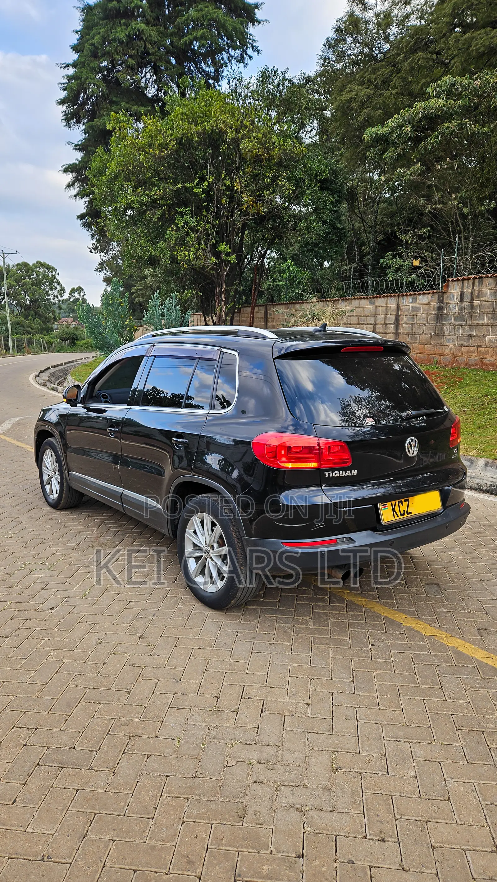 Volkswagen Tiguan SE 2013 Black