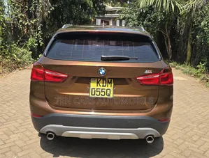 BMW X1 xDrive28i AWD 2016 Brown