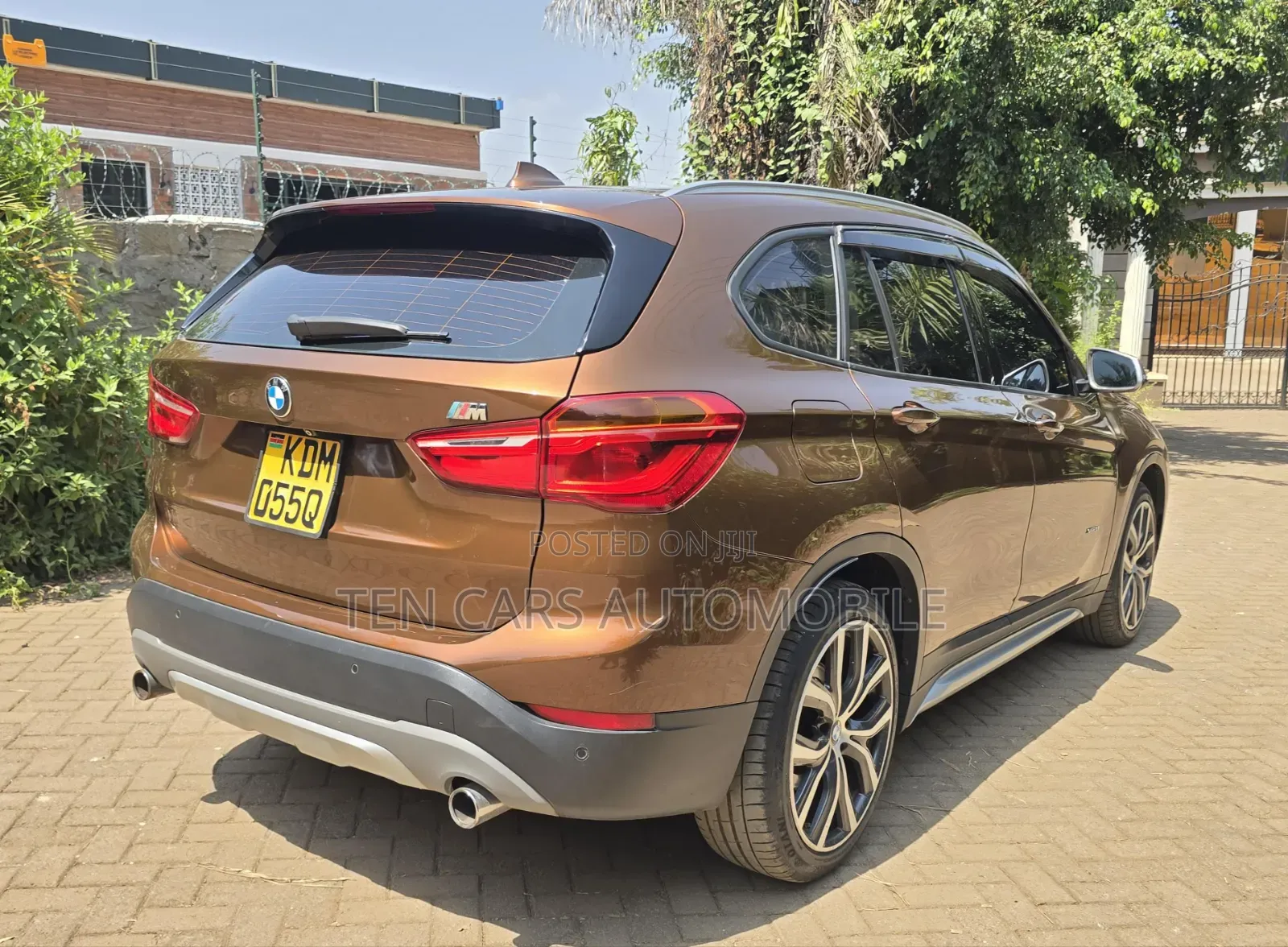 BMW X1 xDrive28i AWD 2016 Brown