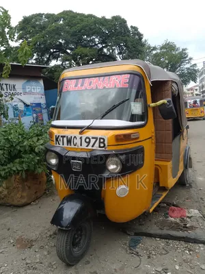 Bajaj RE 2021 Yellow