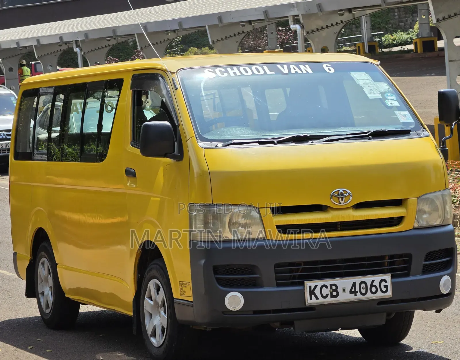 Toyota HiAce 2007 Yellow