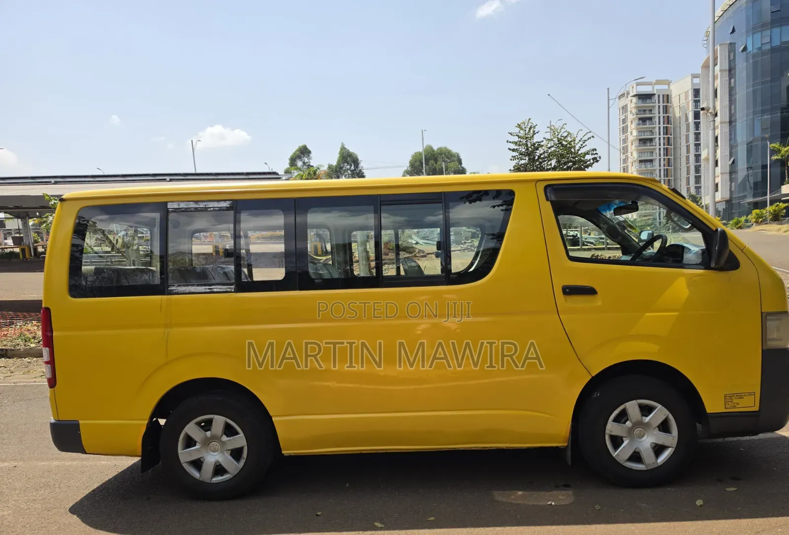 Toyota HiAce 2007 Yellow