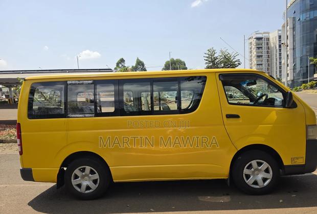 Toyota HiAce 2007 Yellow - thumbnail 3