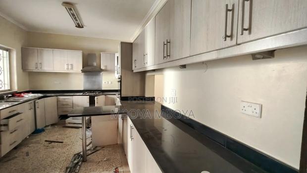 5bdrm House in Parklands for rent - thumbnail 7