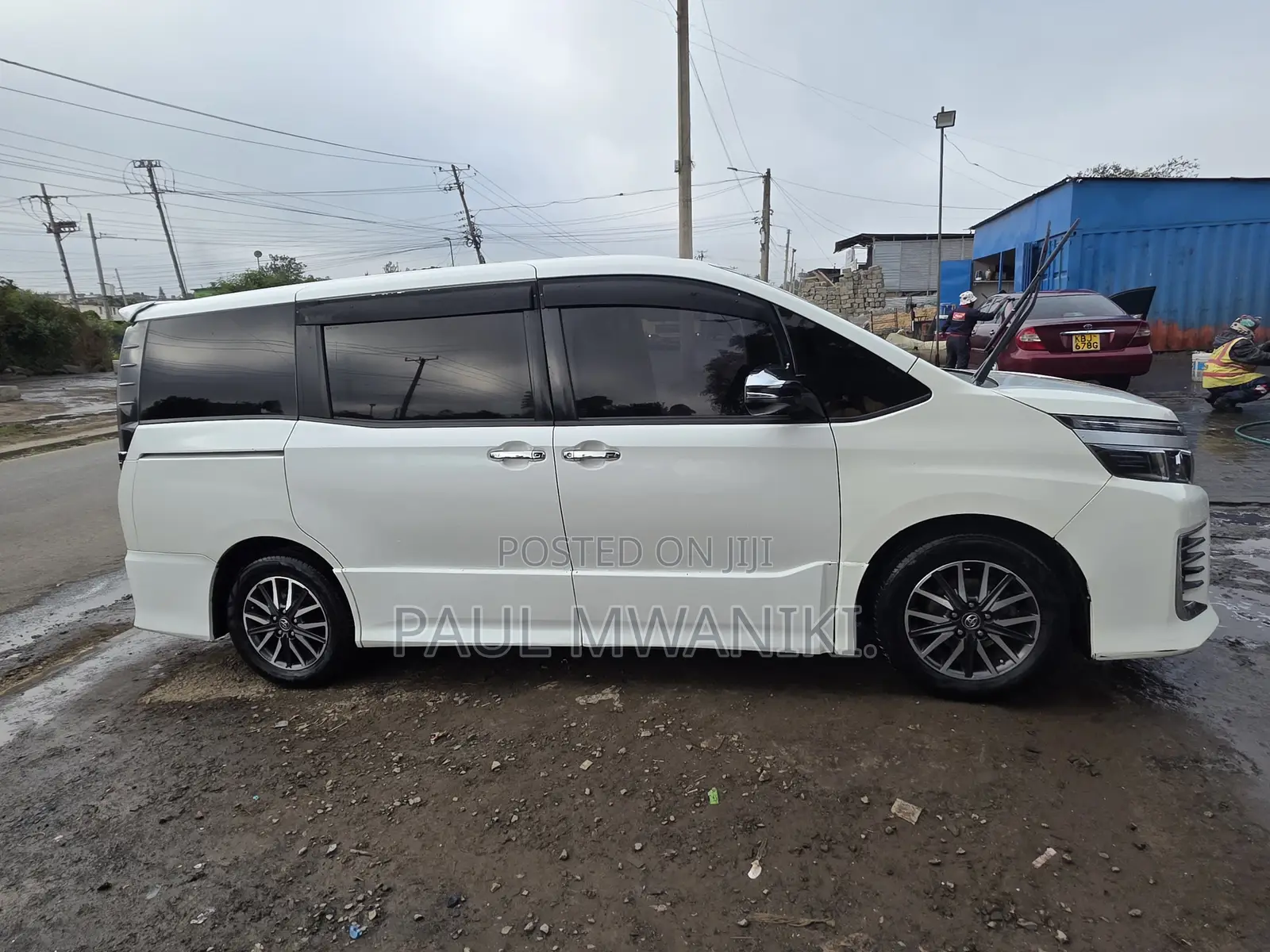 Toyota Noah 2017 White