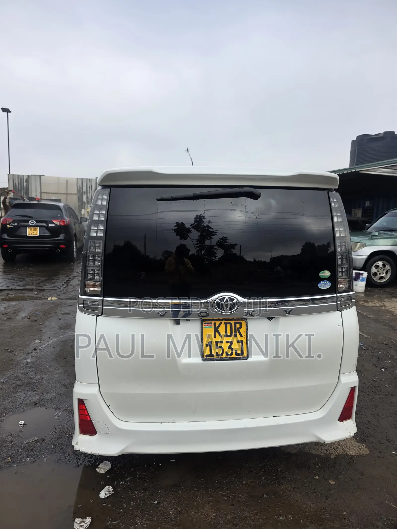 Toyota Noah 2017 White