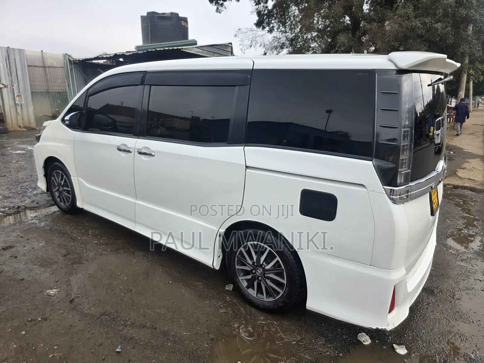 Toyota Noah 2017 White