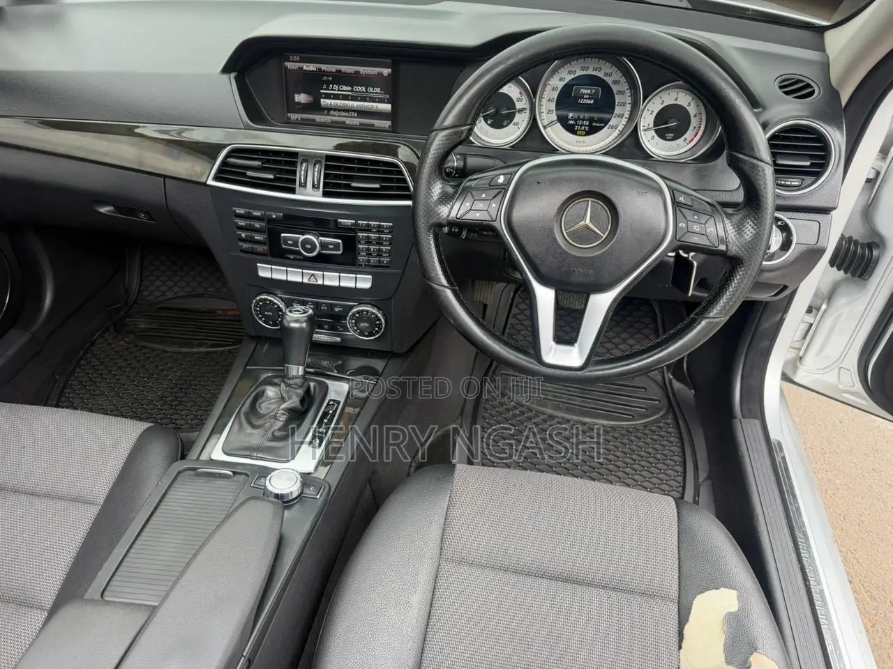 Mercedes-Benz C180 2013 Silver