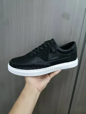 Adidas Casual
