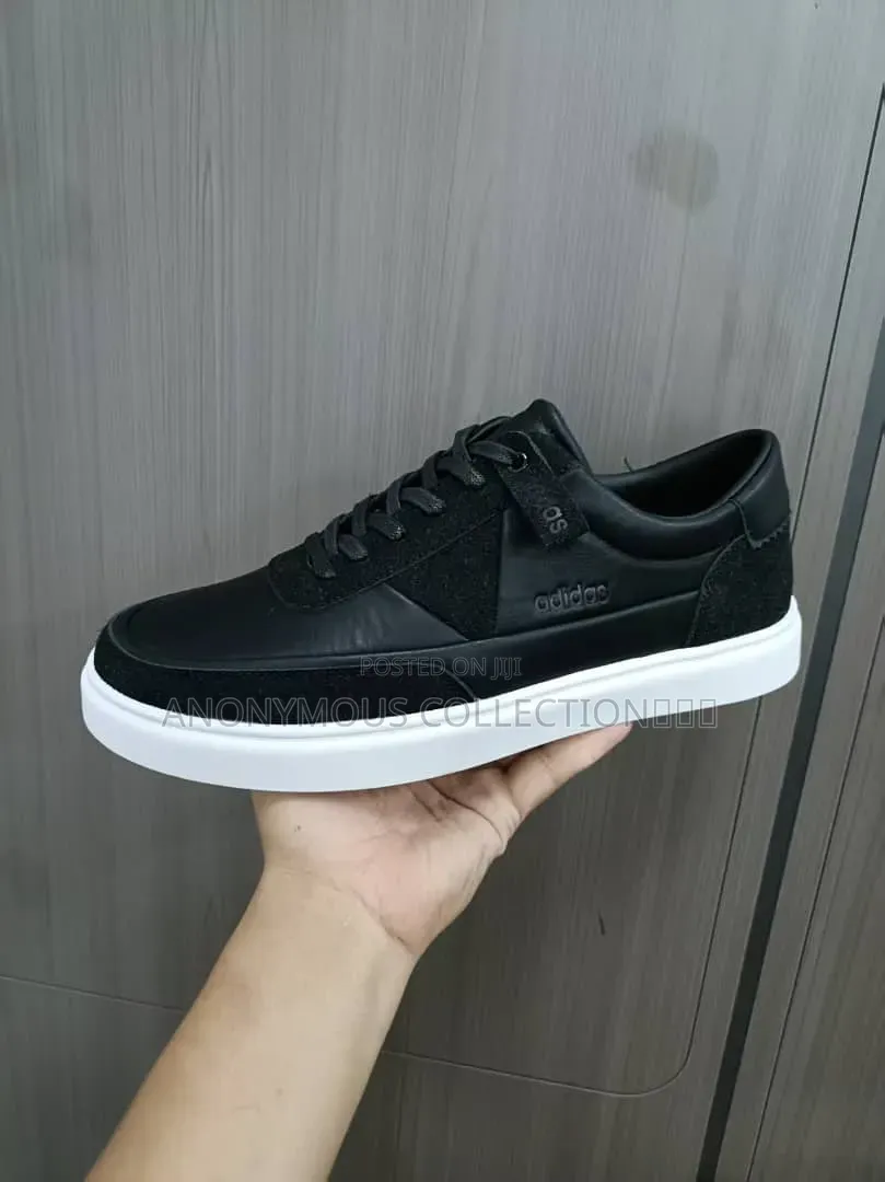 Adidas Casual