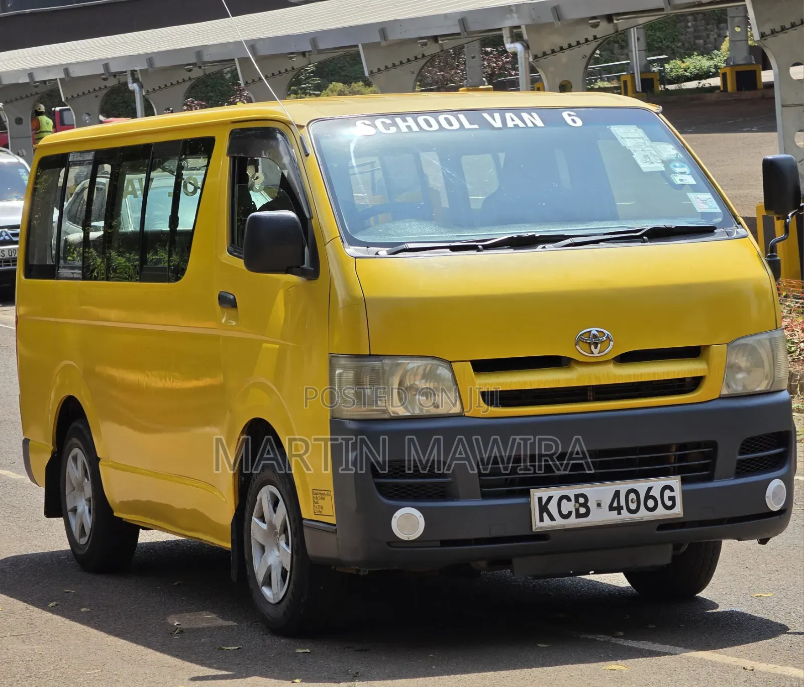 Toyota HiAce 2007 Yellow