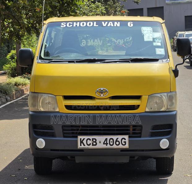 Toyota HiAce 2007 Yellow - thumbnail 9